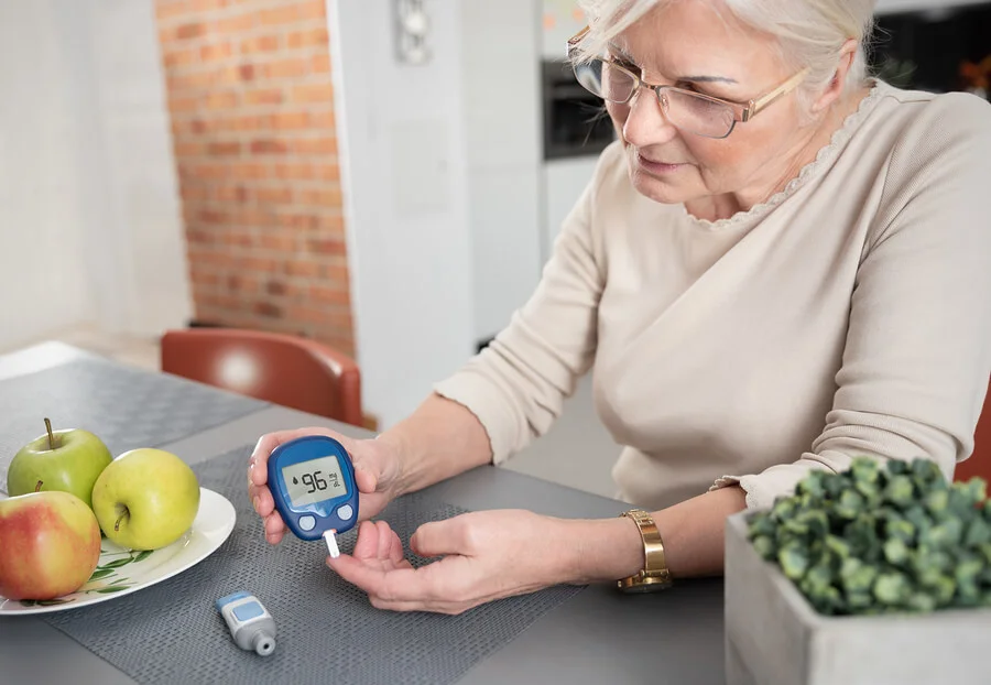 Controlar os níveis de glicose no sangue é essencial para a saúde