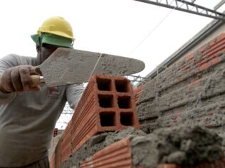 Como Atrair Clientes de Pedreiro Sem Sair de Casa